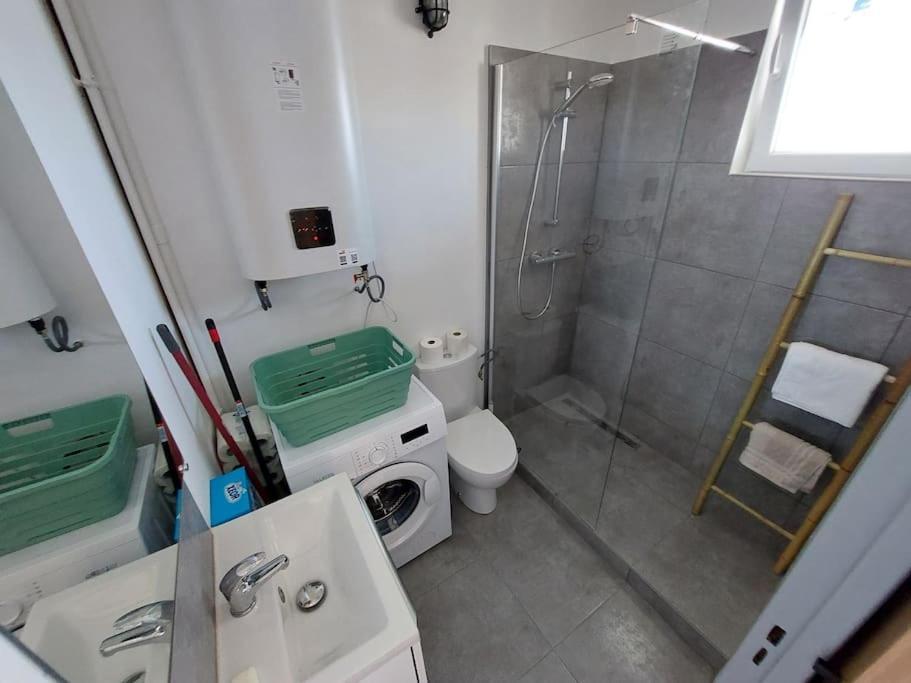 Ferienwohnung Le Voltaire - T2 Neuf Face Pyrenees Tarbes Exterior foto